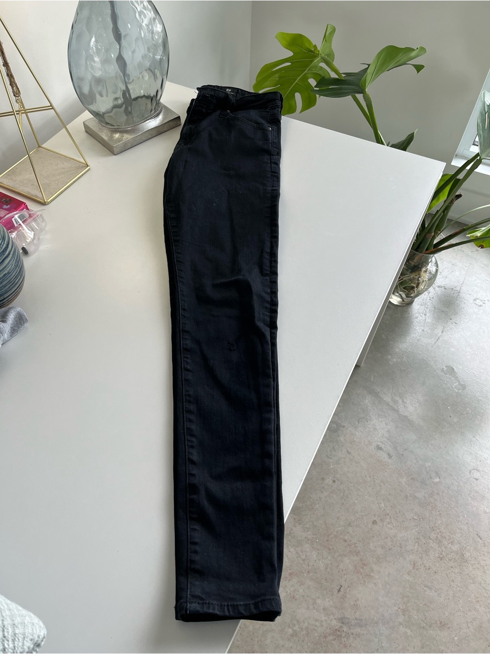 Ag Adriano Goldschmied The Farrah Skin High-Rise Skinny Jeans in Black